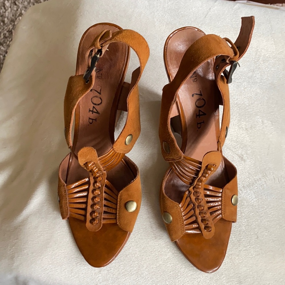 704 b Wedge Heels, size 38 (7.5)